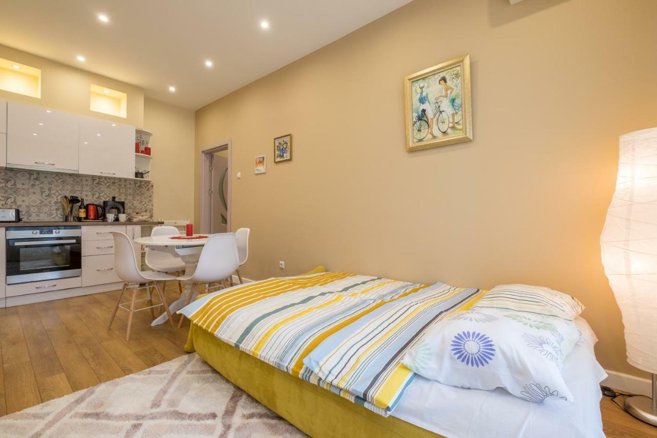 Modern 2 Bedroom Apartment Next To Vitosha Str. Sofia Zewnętrze zdjęcie