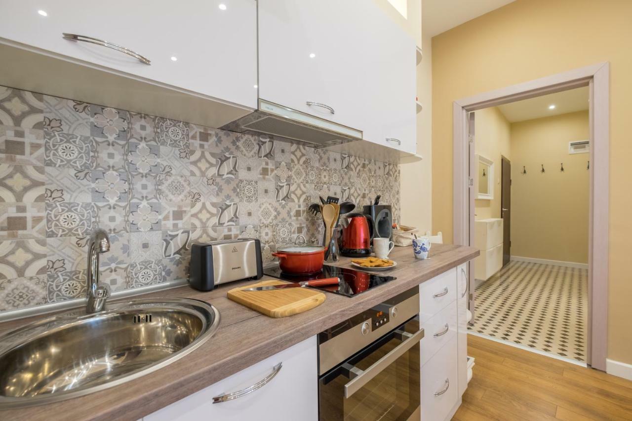Modern 2 Bedroom Apartment Next To Vitosha Str. Sofia Zewnętrze zdjęcie